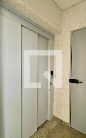 Apartamento à venda com 40m², 2 quartos e sem vaga Apartamento à venda com 40m², 2 quartos e sem vagaElevador
