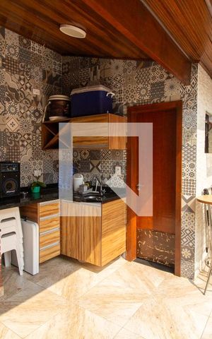 Casa à venda com 392m², 3 quartos e 4 vagas Casa à venda com 392m², 3 quartos e 4 vagasChurrasqueira