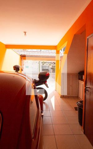 Casa à venda com 392m², 3 quartos e 4 vagas Casa à venda com 392m², 3 quartos e 4 vagasGaragem
