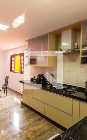 Casa à venda com 392m², 3 quartos e 4 vagas Casa à venda com 392m², 3 quartos e 4 vagasCozinha