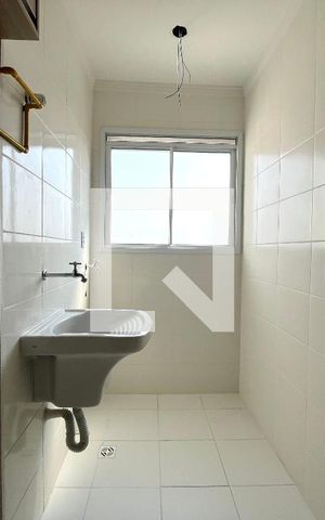 Apartamento para alugar com 34m², 2 quartos e 1 vaga Apartamento para alugar com 34m², 2 quartos e 1 vagaÁrea de Serviço
