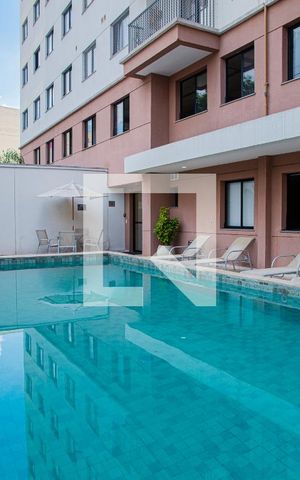 Studio à venda com 26m², 1 quarto e sem vaga Studio à venda com 26m², 1 quarto e sem vagaÁrea comum - Piscina