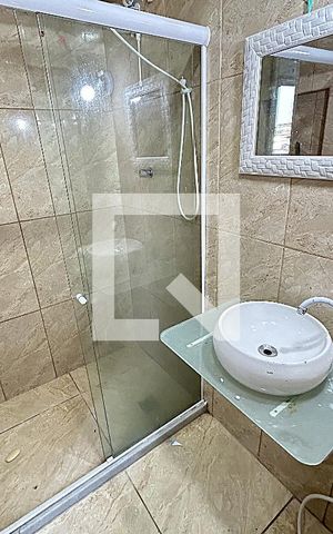 Apartamento para alugar com 75m², 2 quartos e sem vagaBanheiro da Suíte