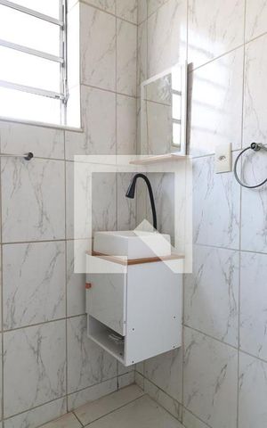 Apartamento para alugar com 65m², 2 quartos e sem vaga Apartamento para alugar com 65m², 2 quartos e sem vagaBanheiro