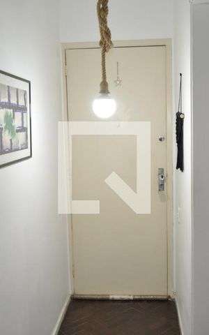 Apartamento à venda com 56m², 1 quarto e 1 vagaCorredor