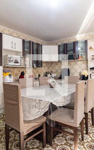 Casa à venda com 200m², 3 quartos e 3 vagas Casa à venda com 200m², 3 quartos e 3 vagasCozinha