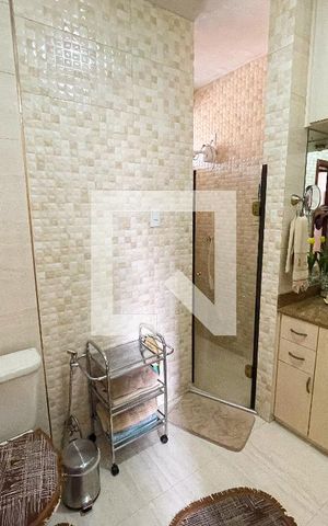 Apartamento à venda com 181m², 3 quartos e 1 vaga Apartamento à venda com 181m², 3 quartos e 1 vagabanheiro