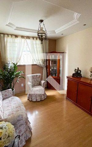 Apartamento à venda com 181m², 3 quartos e 1 vaga Apartamento à venda com 181m², 3 quartos e 1 vagaSala