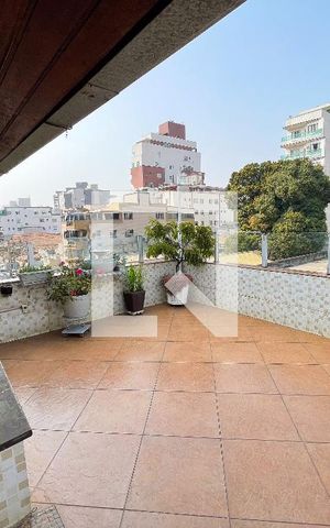 Apartamento à venda com 181m², 3 quartos e 1 vaga Apartamento à venda com 181m², 3 quartos e 1 vagaTerraço