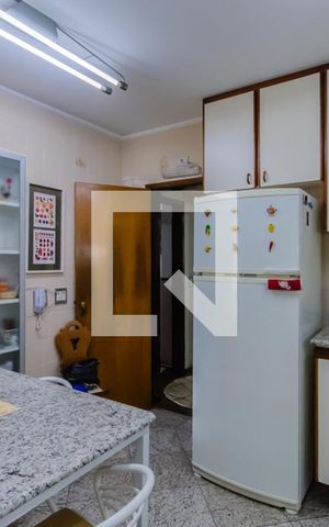 Apartamento à venda com 268m², 3 quartos e 3 vagas Apartamento à venda com 268m², 3 quartos e 3 vagasCozinha
