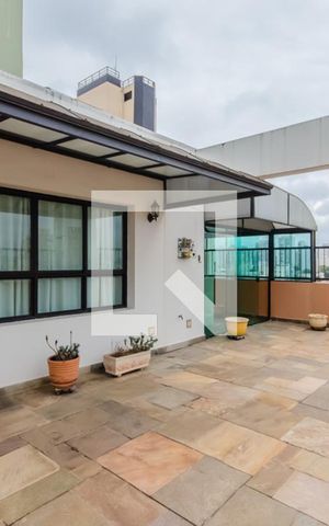 Apartamento à venda com 268m², 3 quartos e 3 vagas Apartamento à venda com 268m², 3 quartos e 3 vagasTerraço