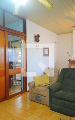 Casa à venda com 268m², 5 quartos e 3 vagas Casa à venda com 268m², 5 quartos e 3 vagasSala 3