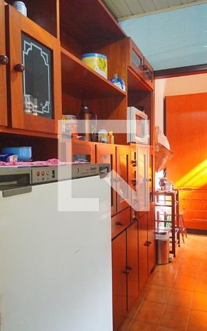 Casa à venda com 268m², 5 quartos e 3 vagas Casa à venda com 268m², 5 quartos e 3 vagasCozinha