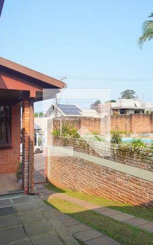 Casa à venda com 268m², 5 quartos e 3 vagas Casa à venda com 268m², 5 quartos e 3 vagasVista da Suíte