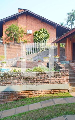 Casa à venda com 268m², 5 quartos e 3 vagas Casa à venda com 268m², 5 quartos e 3 vagasvista da Sala 1