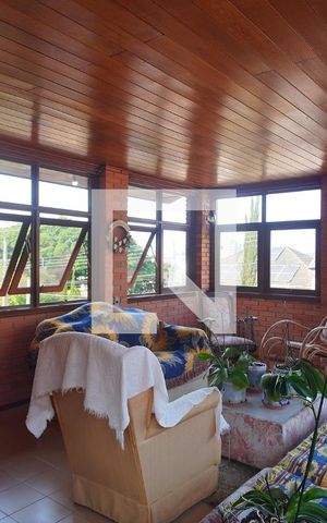 Casa à venda com 268m², 5 quartos e 3 vagas Casa à venda com 268m², 5 quartos e 3 vagasSala 2