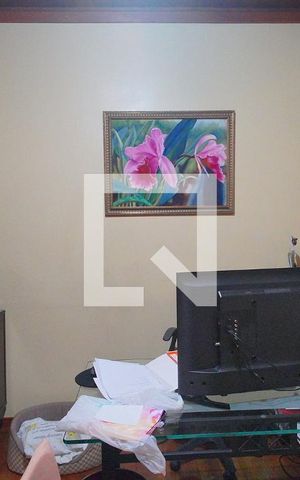 Casa à venda com 268m², 5 quartos e 3 vagas Casa à venda com 268m², 5 quartos e 3 vagasQuarto 2