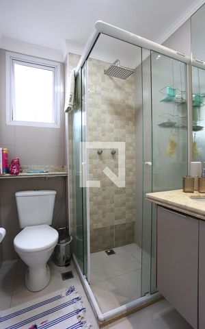 Apartamento à venda com 92m², 3 quartos e 2 vagas Apartamento à venda com 92m², 3 quartos e 2 vagasBanheiro da Suíte
