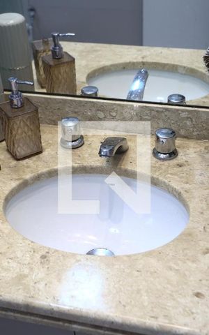 Apartamento à venda com 92m², 3 quartos e 2 vagas Apartamento à venda com 92m², 3 quartos e 2 vagasBanheiro da Suíte