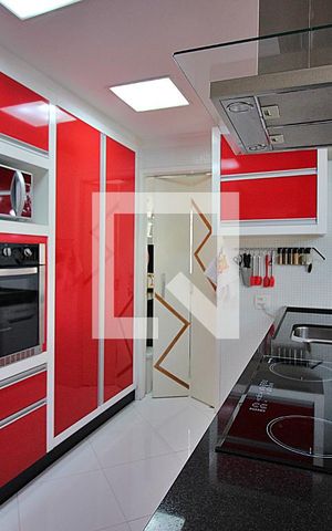 Apartamento à venda com 91m², 2 quartos e 2 vagasCozinha 