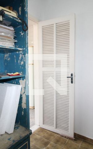 Casa à venda com 180m², 4 quartos e 3 vagasQuarto de Serviço