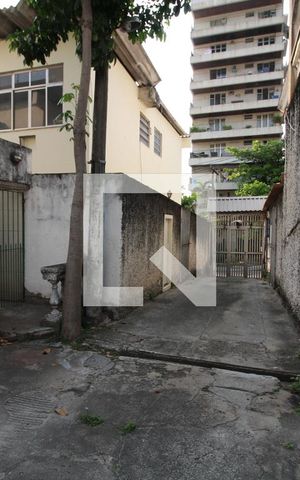 Casa à venda com 180m², 4 quartos e 3 vagasEntrada