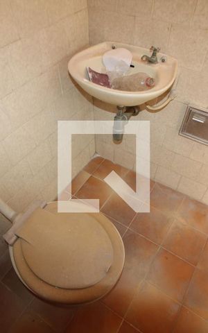 Casa à venda com 180m², 4 quartos e 3 vagasÁrea Externa - Banheiro