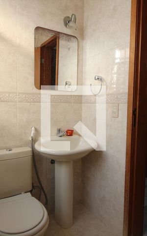 Casa à venda com 180m², 4 quartos e 3 vagasBanheiro Social 2