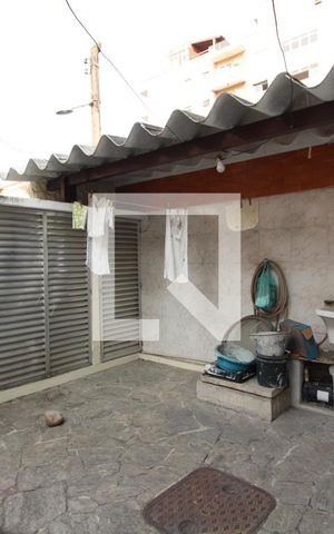 Casa à venda com 180m², 4 quartos e 3 vagasÁrea de Serviço
