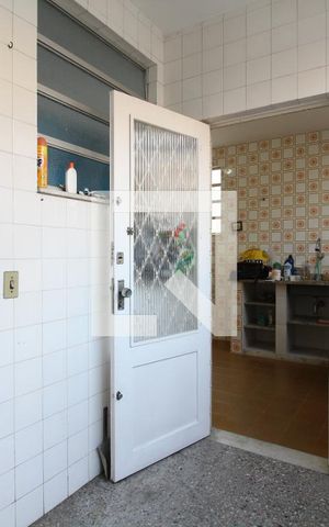 Casa à venda com 180m², 4 quartos e 3 vagasÁrea de Serviço