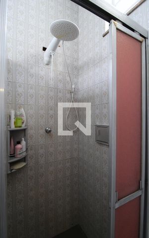 Casa à venda com 250m², 5 quartos e 2 vagasBanheiro Social