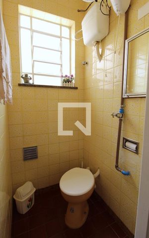 Casa à venda com 250m², 5 quartos e 2 vagasLavabo