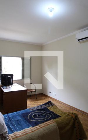 Casa à venda com 250m², 5 quartos e 2 vagasQuarto 1