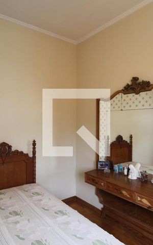 Casa à venda com 250m², 5 quartos e 2 vagasQuarto 3 - Suíte