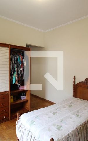 Casa à venda com 250m², 5 quartos e 2 vagasQuarto 3 - Suíte