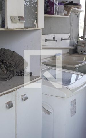 Casa à venda com 360m², 3 quartos e 8 vagasLavanderia - casa 1