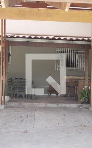 Casa à venda com 360m², 3 quartos e 8 vagasarea de churrasco
