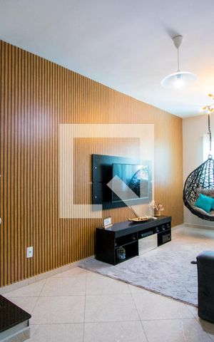Casa à venda com 129m², 3 quartos e 3 vagas Casa à venda com 129m², 3 quartos e 3 vagasSala