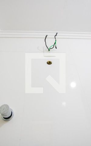 Casa à venda com 129m², 3 quartos e 3 vagas Casa à venda com 129m², 3 quartos e 3 vagasBanheiro social