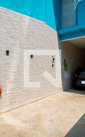 Casa à venda com 129m², 3 quartos e 3 vagas Casa à venda com 129m², 3 quartos e 3 vagasGaragem
