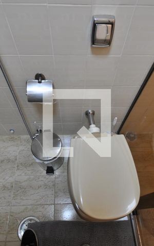 Casa para alugar com 280m², 3 quartos e 2 vagasBanheiro Social