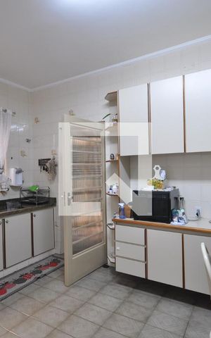 Casa para alugar com 280m², 3 quartos e 2 vagasCozinha