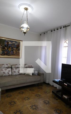 Casa para alugar com 280m², 3 quartos e 2 vagasSala