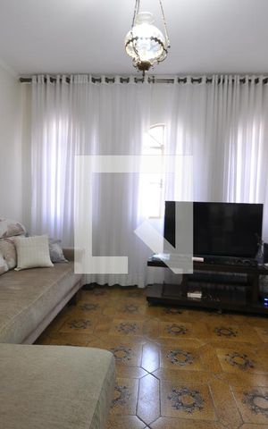 Casa para alugar com 280m², 3 quartos e 2 vagasSala