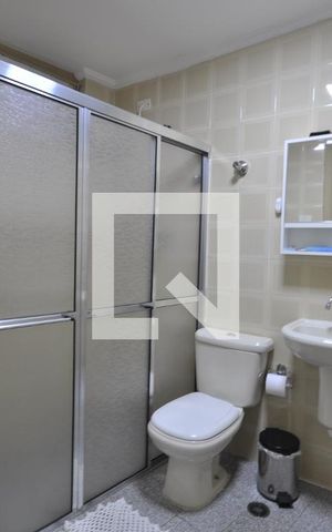 Casa para alugar com 280m², 3 quartos e 2 vagasBanheiro de Serviço