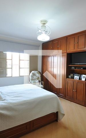 Casa para alugar com 280m², 3 quartos e 2 vagasQuarto Suíte