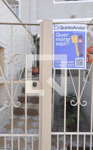 Casa para alugar com 280m², 3 quartos e 2 vagasFachada