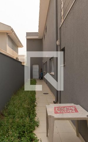 Casa de condomínio à venda com 360m², 4 quartos e 4 vagas Casa de condomínio à venda com 360m², 4 quartos e 4 vagasQuintal