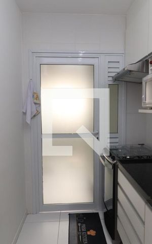 Apartamento à venda com 84m², 3 quartos e 2 vagasCozinha 