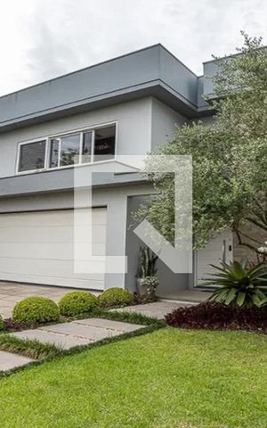 Casa de condomínio à venda com 337m², 3 quartos e 2 vagasFachada